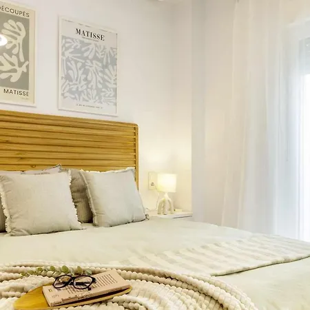 Pink Holidays Apartment *