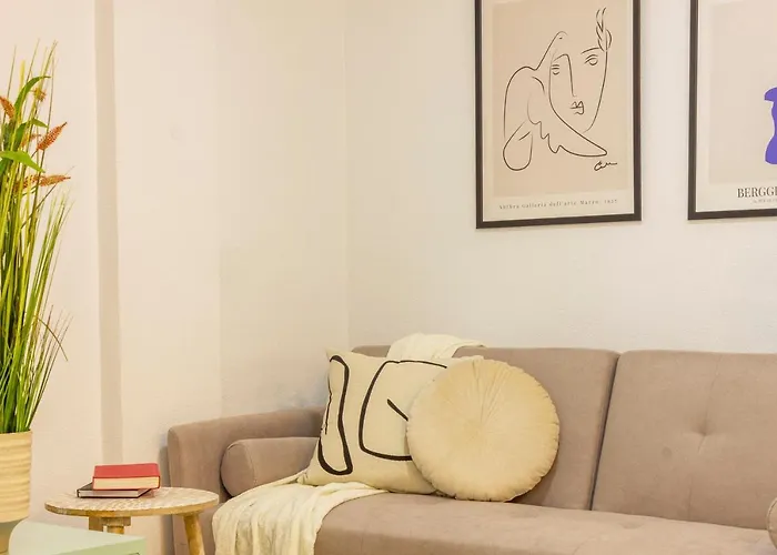 Pink Holidays شقة تورّيفيِخا